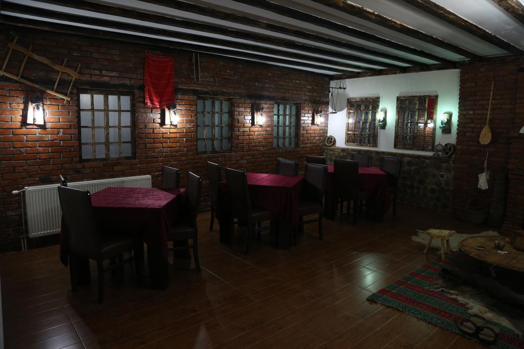 Hotel Antika Призрен Экстерьер фото