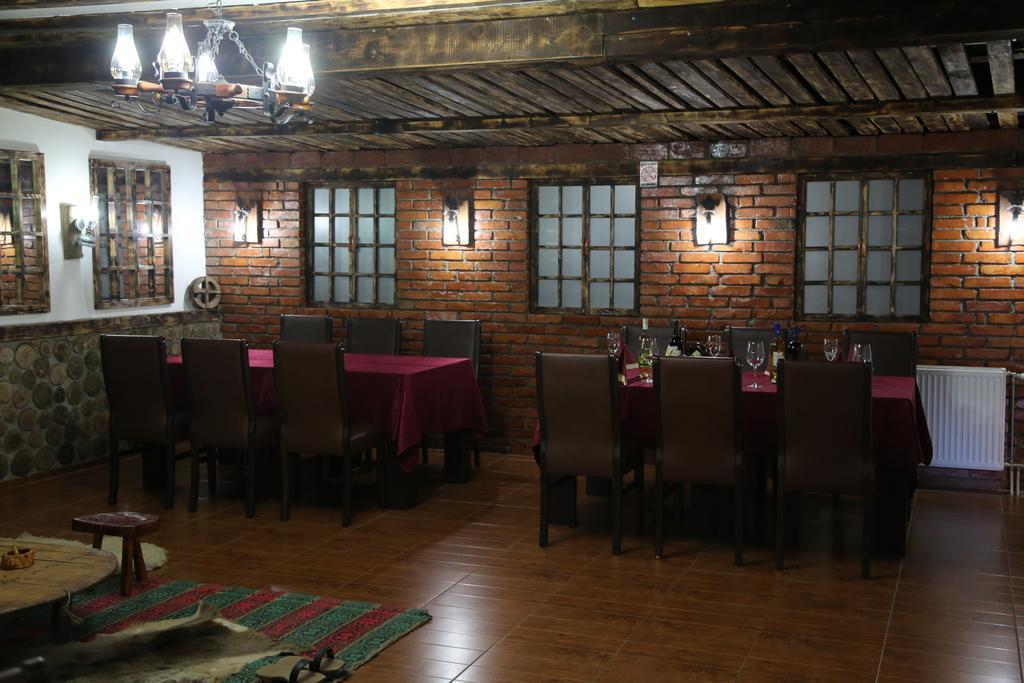 Hotel Antika Призрен Экстерьер фото
