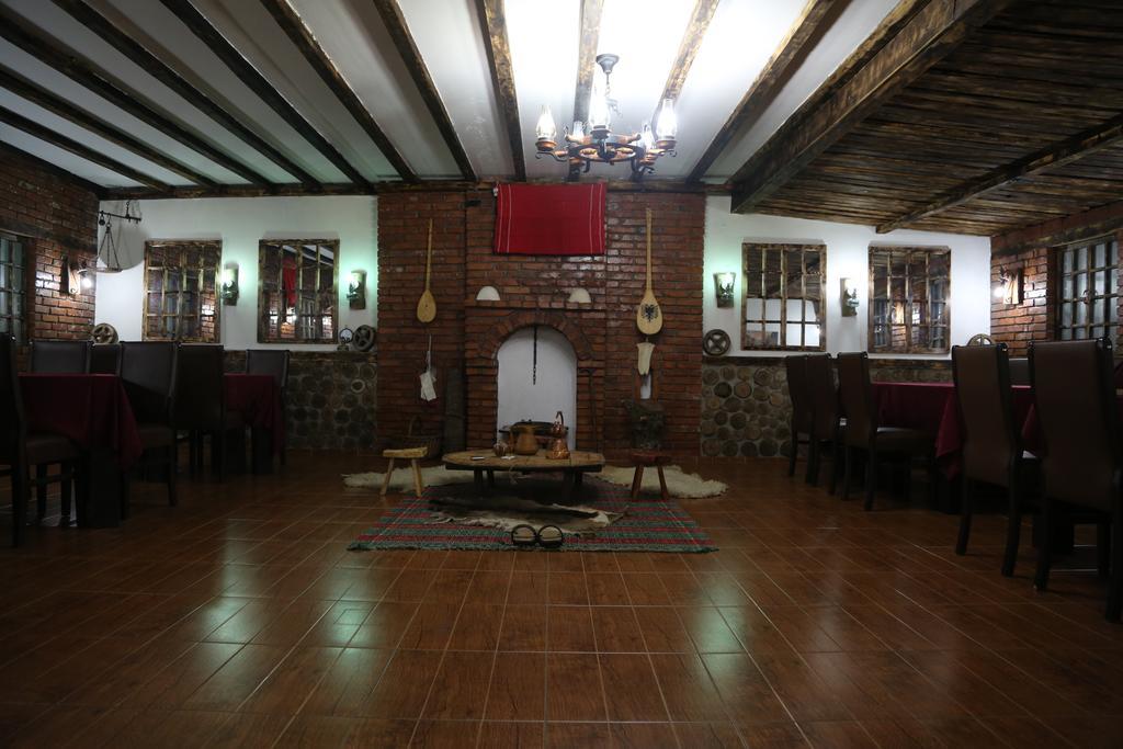 Hotel Antika Призрен Экстерьер фото